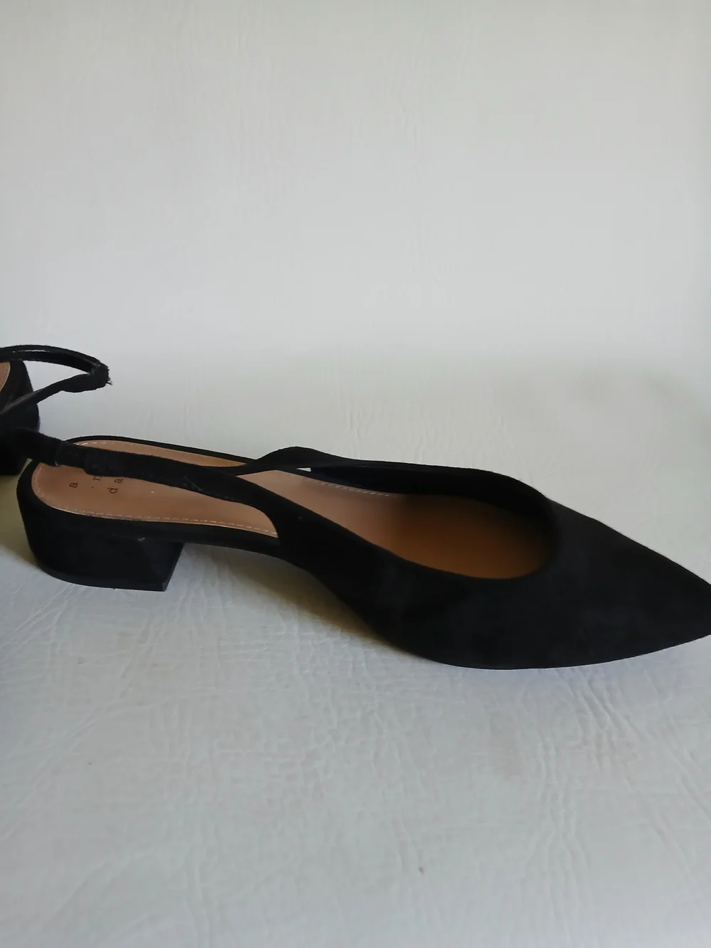 a new day Black Pointed Toe Faux Suede Slingback Flats Sz8.5M